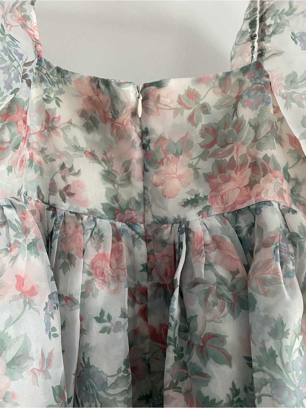 Selkie Floral Puff-Sleeve Midi Dress in Pale Pink and Sage - Picture 7 of 8